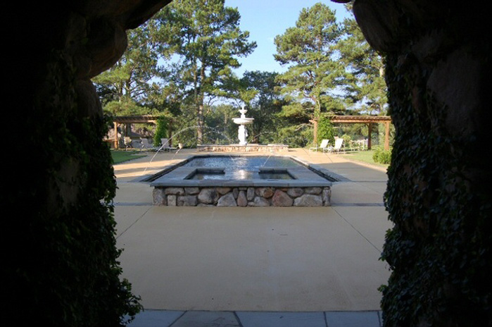 Hardscape patio design for fountains and large yards